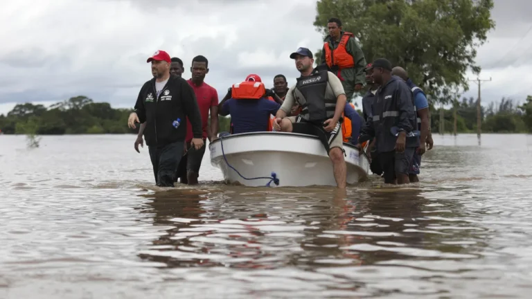 África do Sul envia equipa para apoiar nos resgates no país