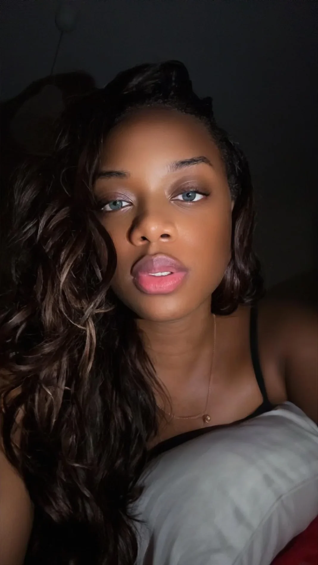 Bruna Amado admite que as polémicas afectam a sua vida para além da internet: “fora também afecta” – PlatinaLine