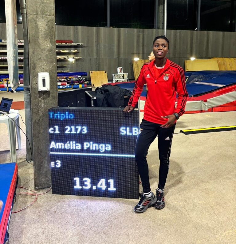 AMÉLIA PINGA FIXA NOVO RECORDE NACIONAL