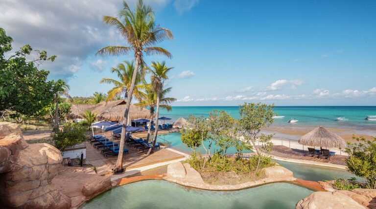 Problemas no paraíso: trabalhadores do luxuoso Anantara agridem gestor por falta de salário