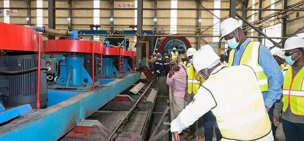 Inaugurada a primeira fábrica de grafite em Moçambique: prevê cinco mil empregos