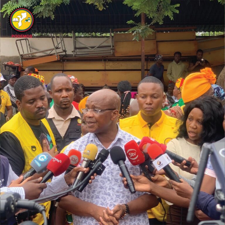 Albino Forquilha visita famílias afectadas pelas inundações em Maputo