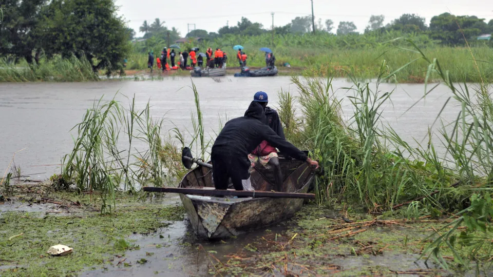 Quase 70 pessoas sitiadas desde domingo em Gaza devido às chuvas