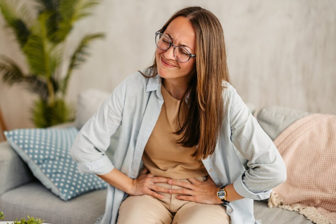 Médico revela causas do intestino preso e como evitar o quadro