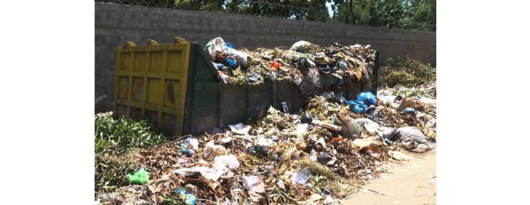 Município de Maputo atribui falhas na recolha de lixo à avaria de dois tractores “bulldozers”