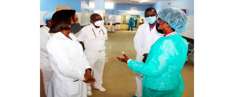 Profissionais de saúde anunciam greve de 30 dias com início a partir de hoje