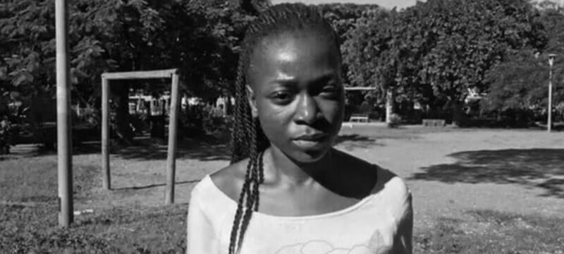 Chissano lamenta morte de Rosita, a menina que nasceu numa árvore em Chibuto – Rádio Moçambique