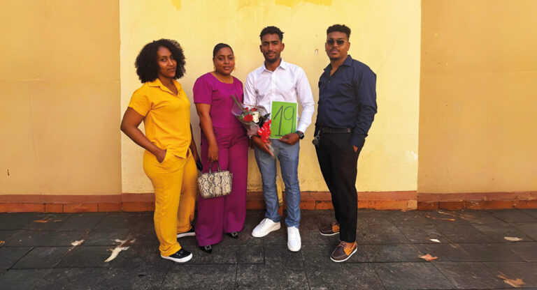 Jovem Engenheiro Usa IA Para Traçar Futuro Energético do País