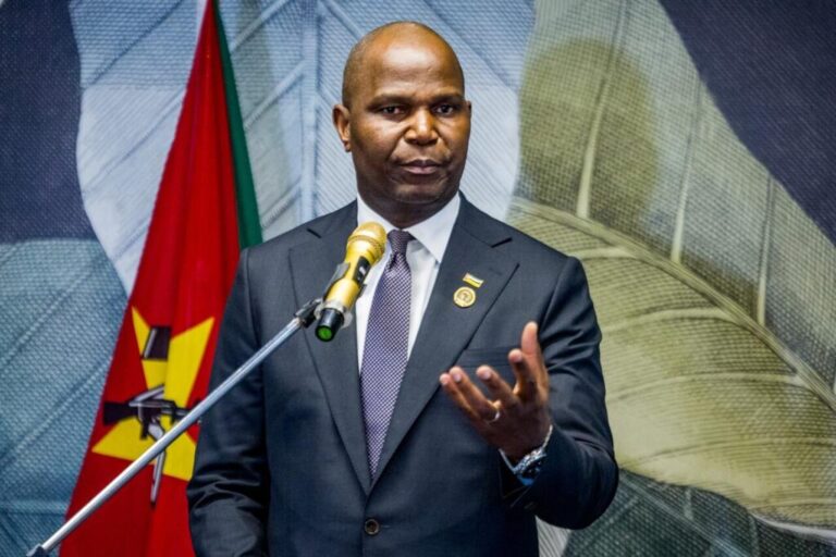 Chapo felicita homólogo do Uganda pela reeleição projectando reforço das relações bilaterais