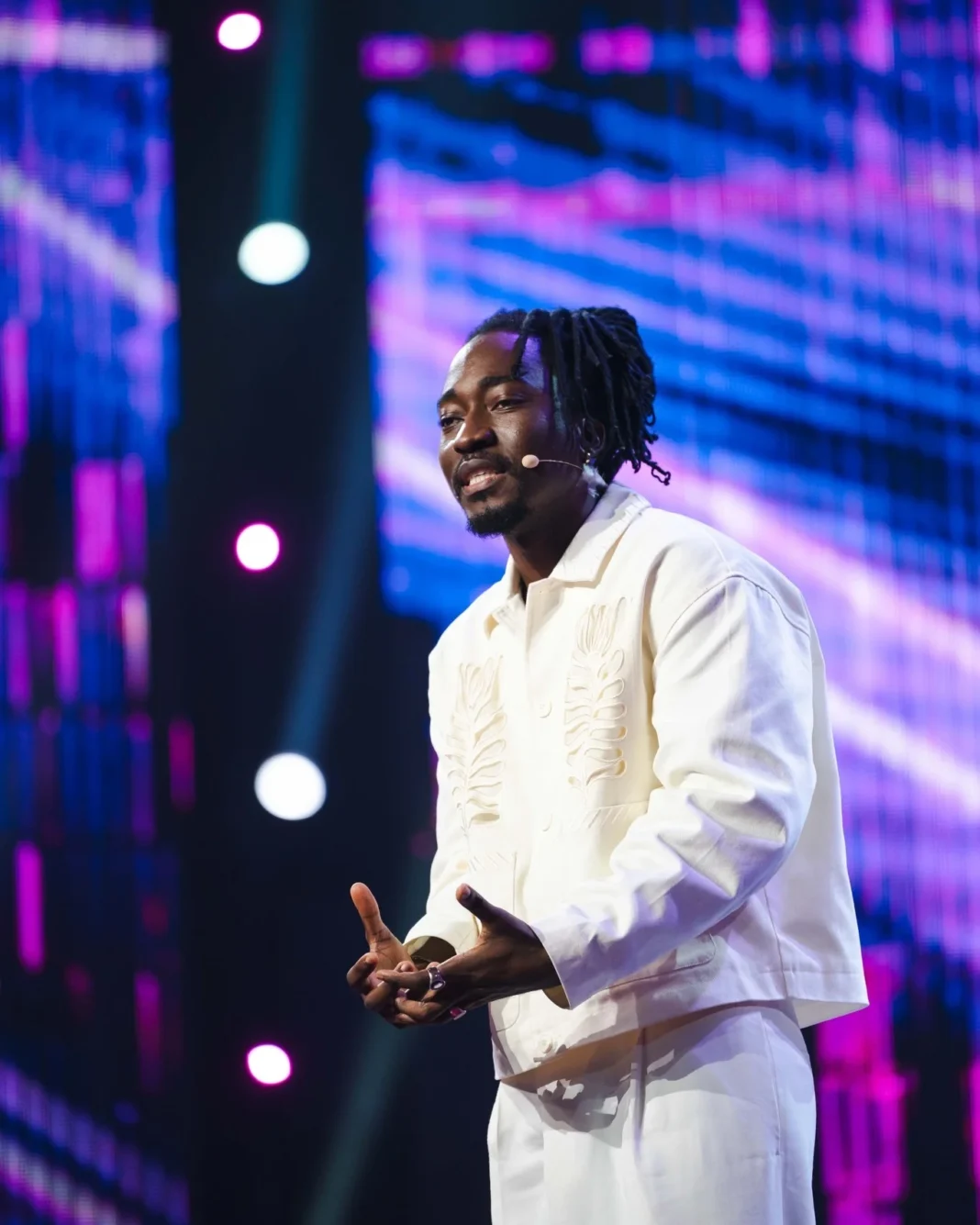 Slammer angolano Huba Mateus leva a força da poesia à 10.ª edição do Got Talent Portugal e avança para a semifinal – PlatinaLine