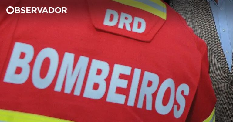 Fogo em habitação em Penafiel mobiliza mais de uma dezena de bombeiros
