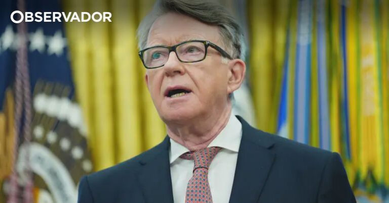 Ex-embaixador britânico diz que Epstein o manteve à parte da sua atividade sexual por ser gay