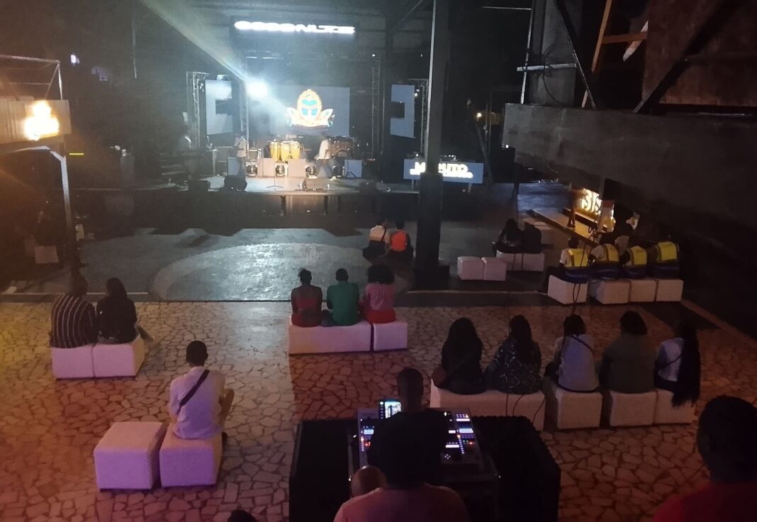 Concerto solidário do Município de Maputo decorre com sala quase vazia