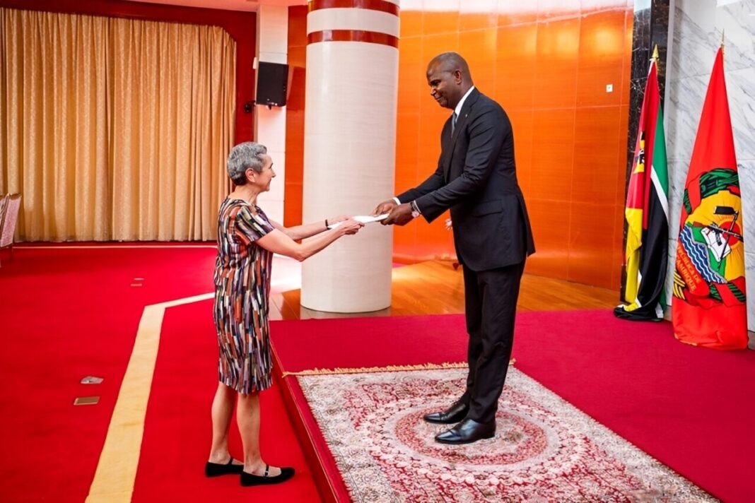 PR Acredita Sete Novos Embaixadores Para Reforçar Cooperação Económica e Parcerias Estratégicas