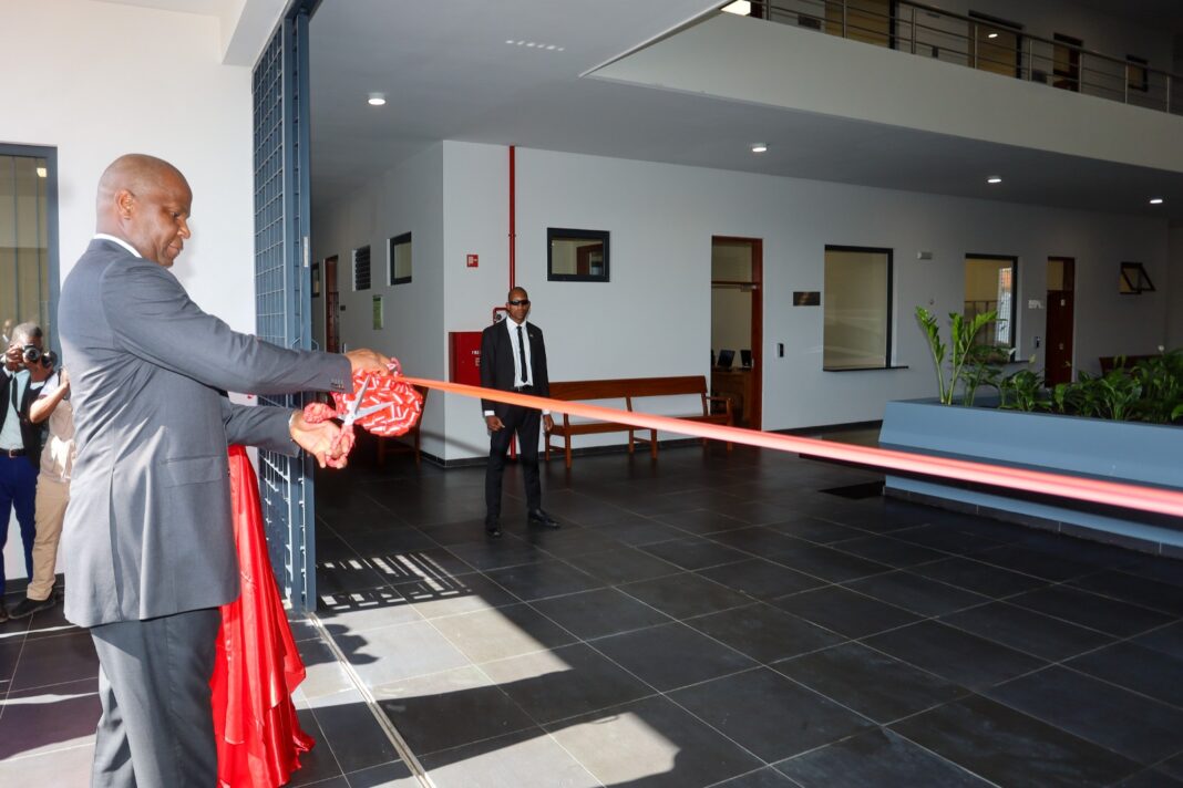 Daniel Chapo defende expansão dos tribunais de menores em moçambique