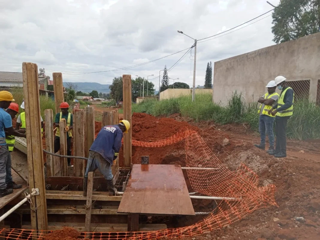 EXECUTIVO ANGOLANO IMPLEMENTA PROJECTO ESTRUTURANTE DE ABASTECIMENTO DE ÁGUA PARA O MUNICÍPIO DO WAKO KUNGO – PlatinaLine