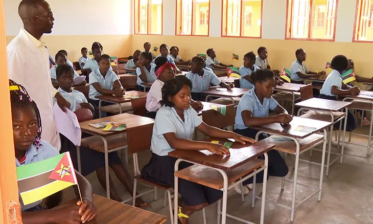 Abandono escolar severo nas raparigas – SAVANA
