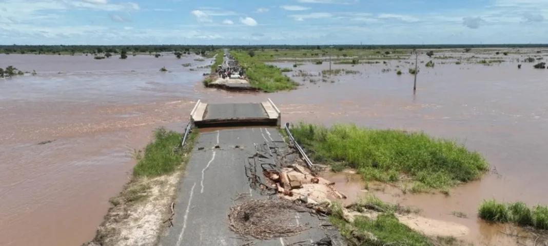 Reconstrução De Estradas Destruídas Pelas Cheias Orçada Em 3,5 Mil Milhões